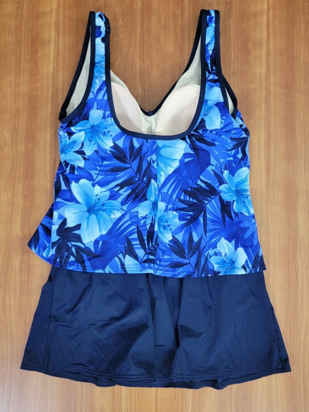 NWT L.L. Bean Navy/Floral Shape Solver One Piece Swimsuit - 10 - Picture 5 of 10